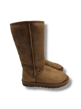 UGG Classic Tall II Boots Womens 8 Sheepskin Chestnut Brown Winter